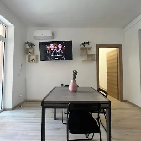 Apt. N. 2 Milán
